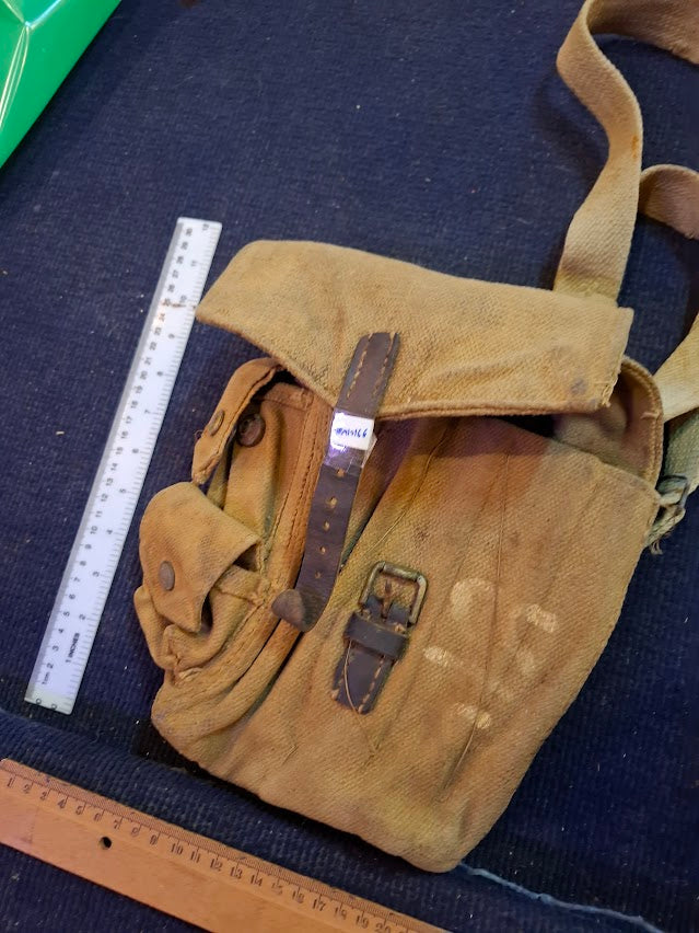 Old Military Pouch [ARM10166]