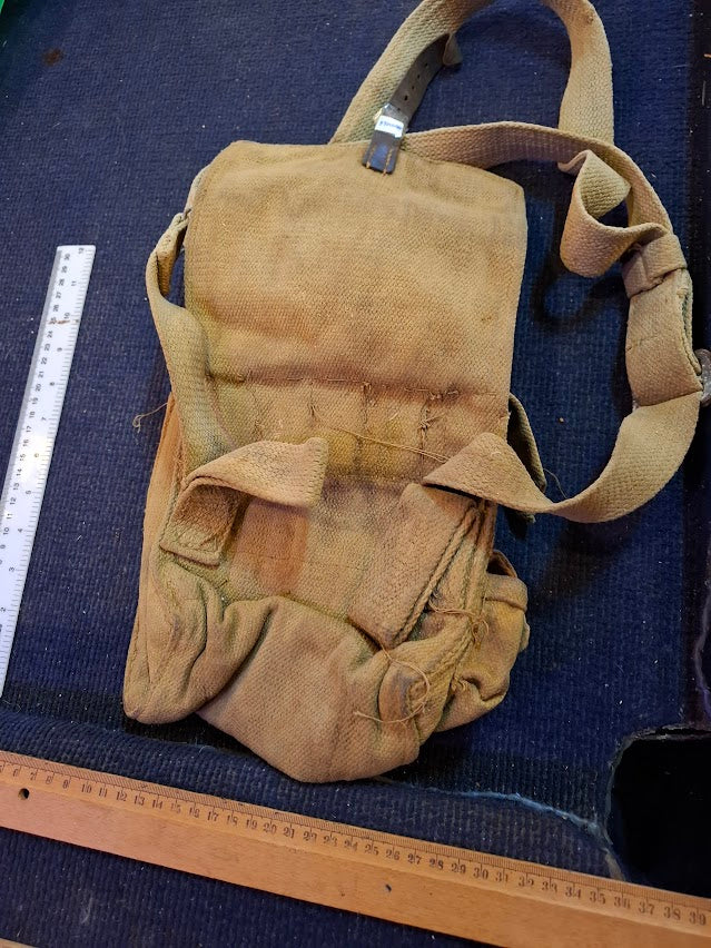 Old Military Pouch [ARM10166]