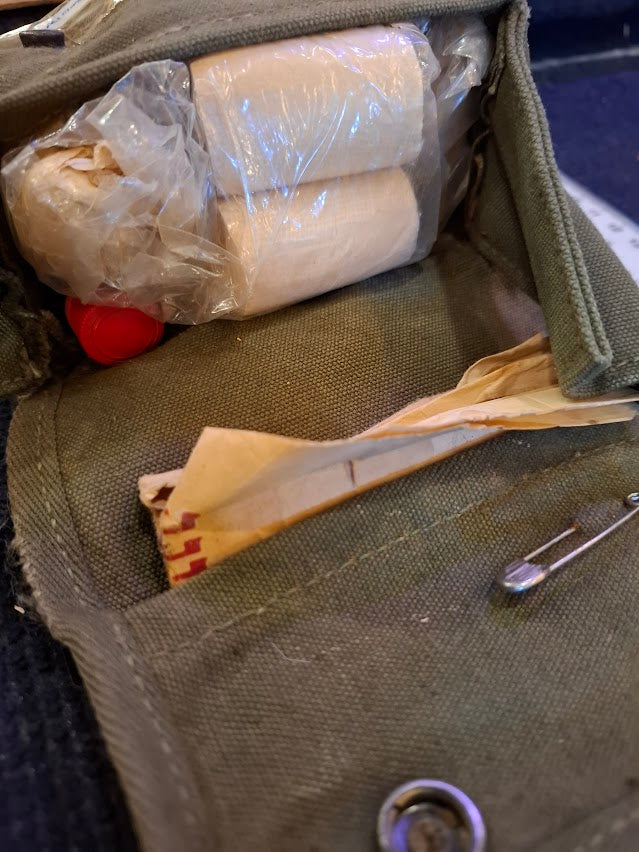 Old IDF Military First Aid Pouch [ARM10171]