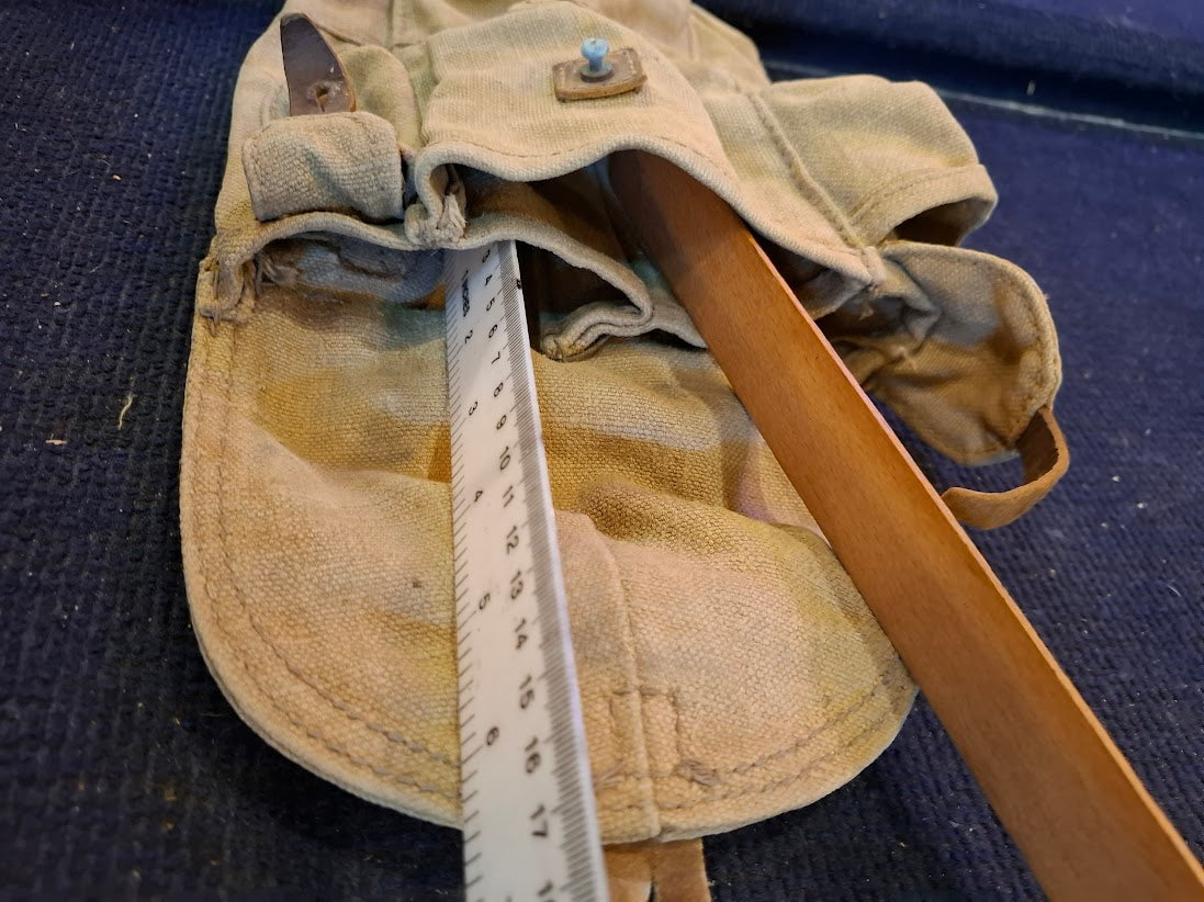 Old Military Pouch [ARM10170]