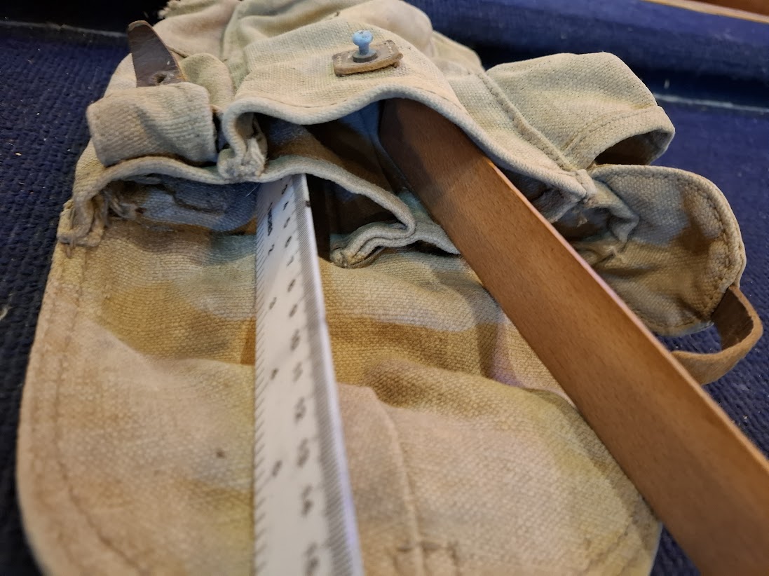 Old Military Pouch [ARM10170]