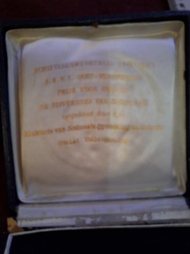 Bronza big Unknown medal1 [OTH10360]