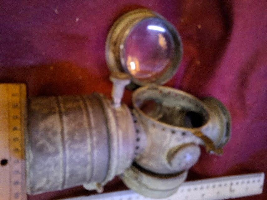 Antique Bicycle Headlight on Oil  - Rare [OTH10365]