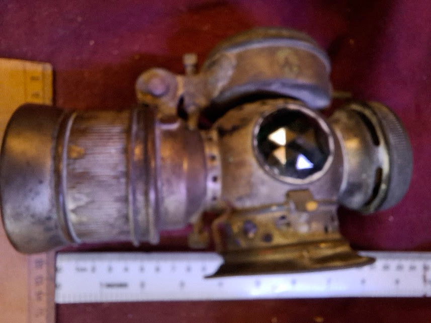 Antique Bicycle Headlight on Oil - Rare [OTH10354]