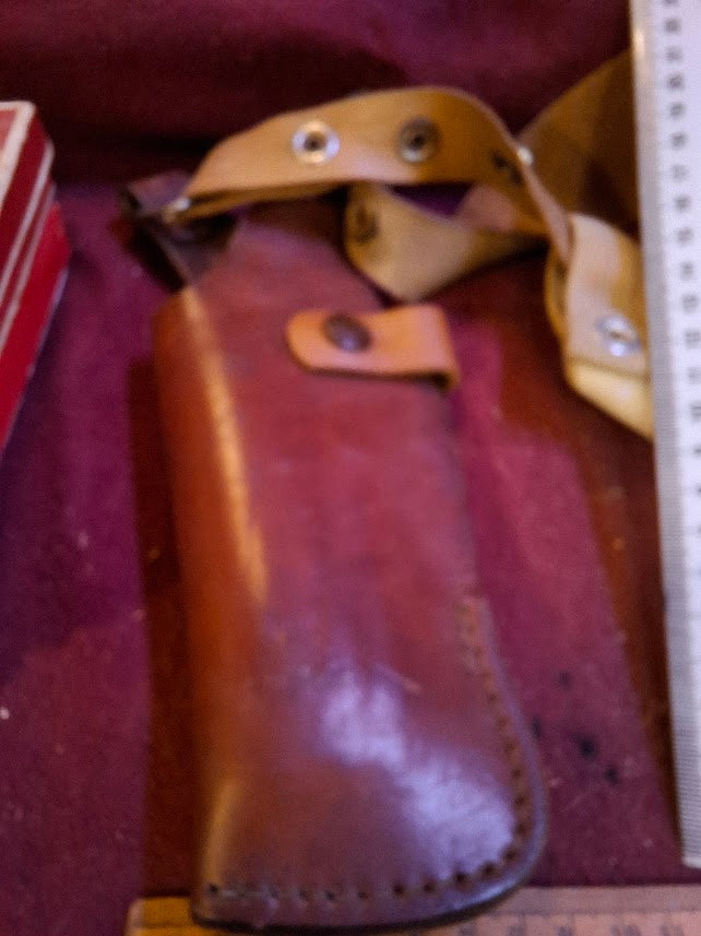 Gun holster with shoulder strap [ARM10172]