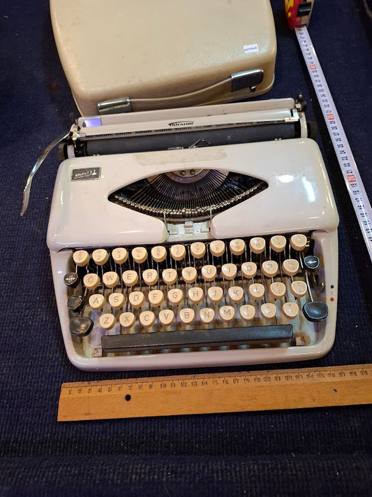 Vintage English typewriter [INS10708]*for Israel local market only*