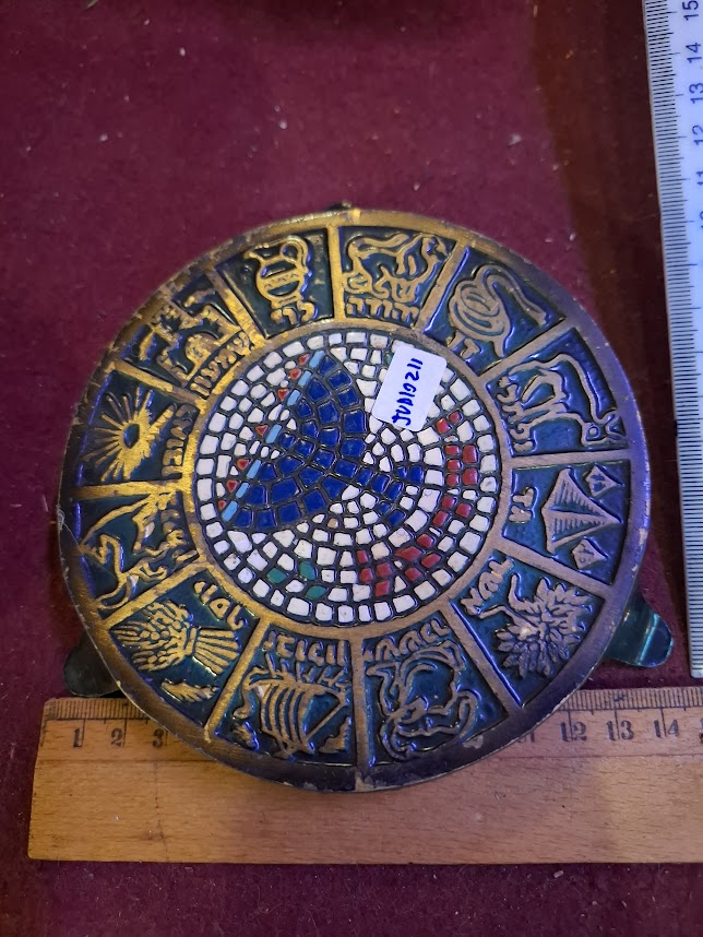 Vintage Shaped Status with the Tribes of Israel [JUD10211]