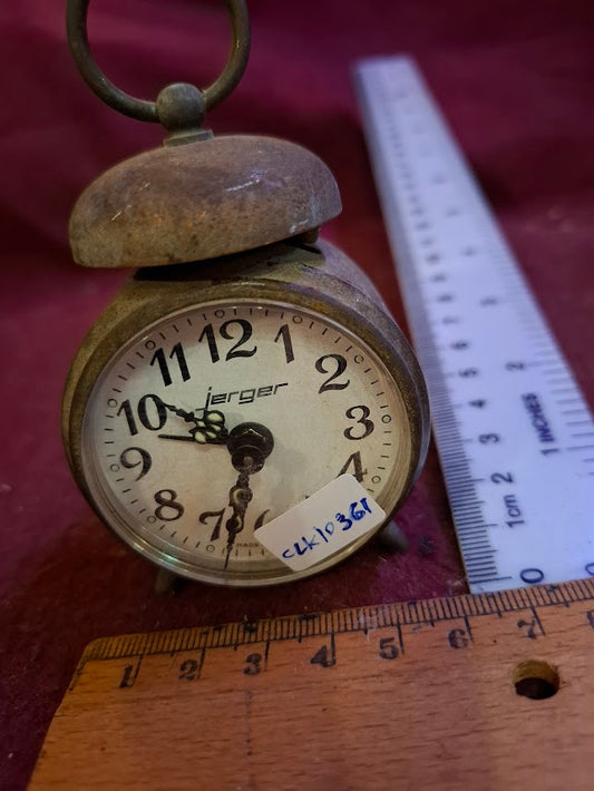 Old mechanical desk clock [CLK10361]