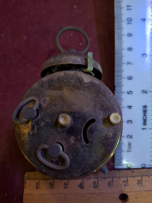 Old mechanical desk clock [CLK10361]