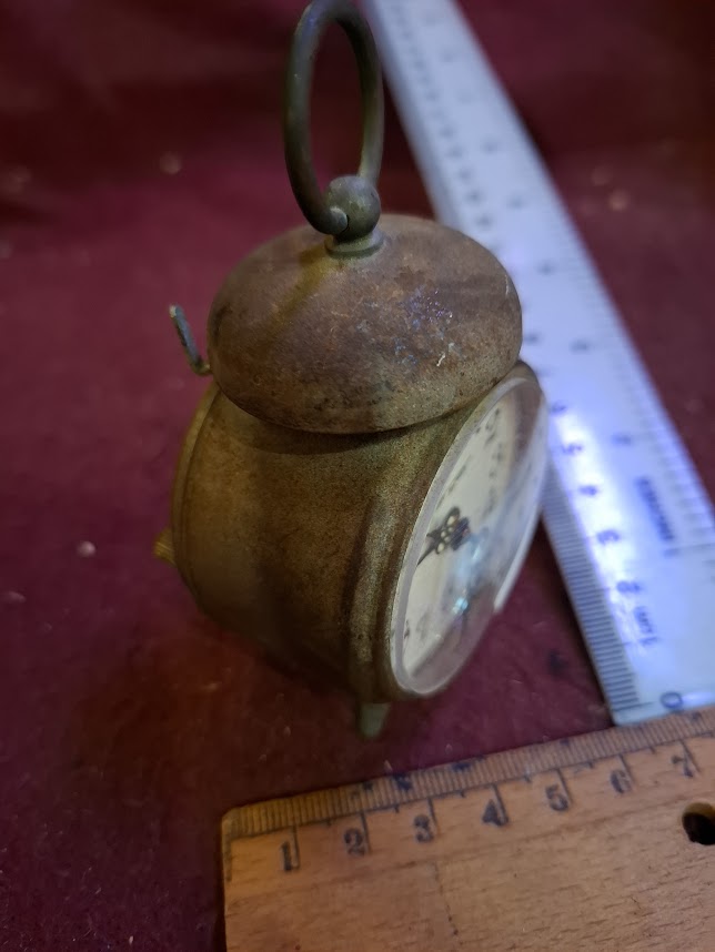 Old mechanical desk clock [CLK10361]