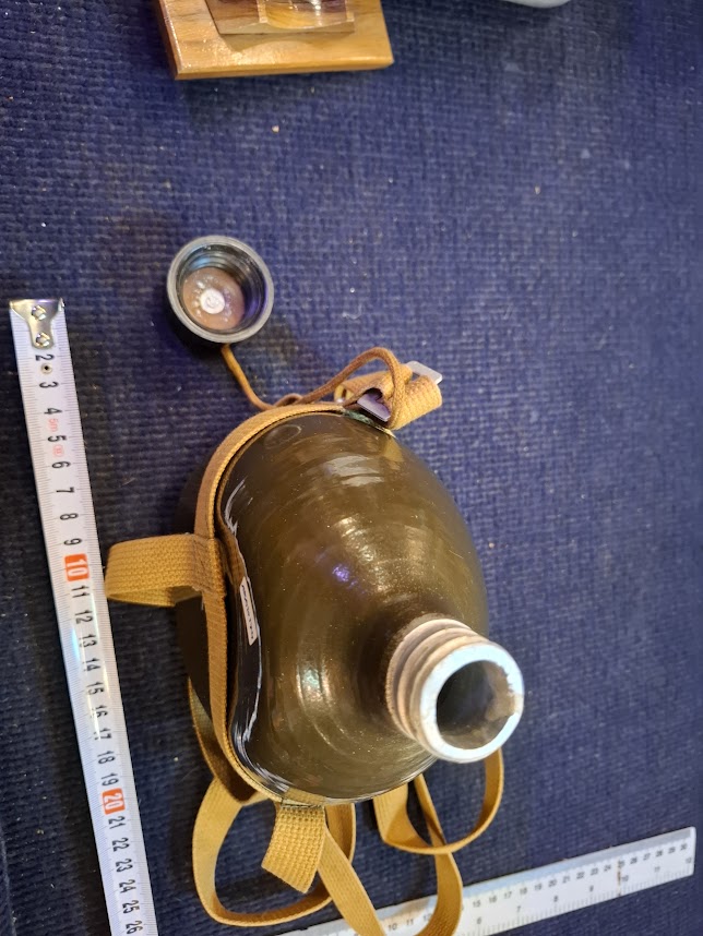 Old army water bottle [ARM10174]