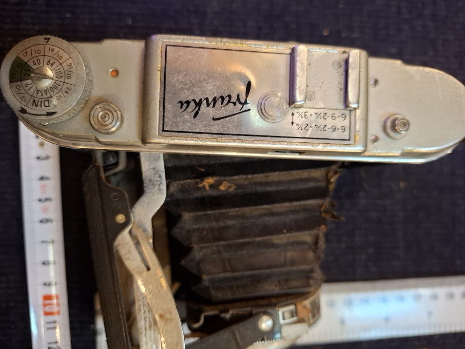 Antique camera [INS10714]