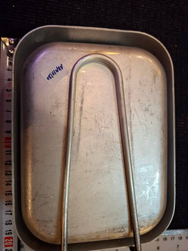 Old armed mess tins x2 [ARM10180]