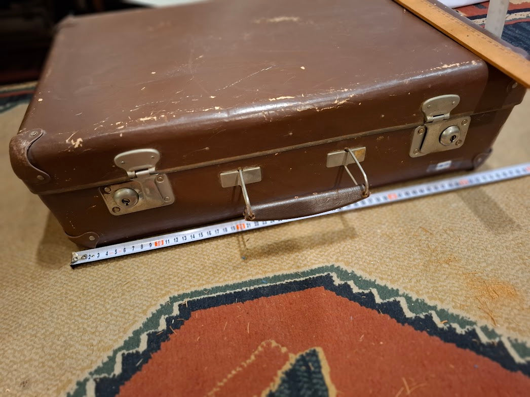 Vintage suitcase [OTH10384]