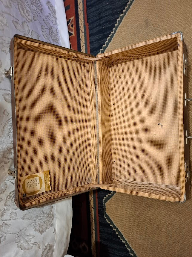 Vintage suitcase [OTH10384]