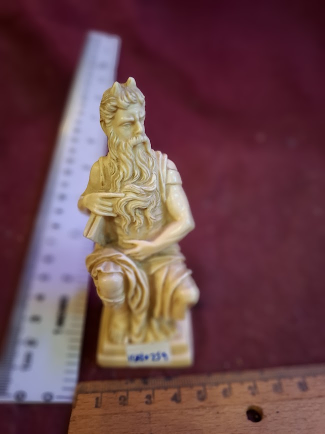 Vintage Moshe stone figurine model [ISR10259]