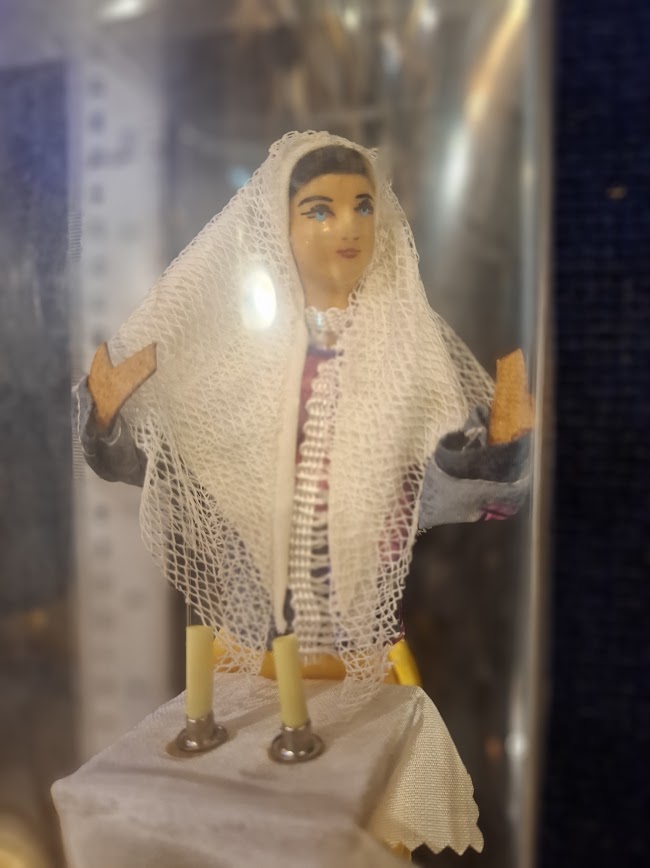 Vintage judaica handmade woman doll [JUD10221]