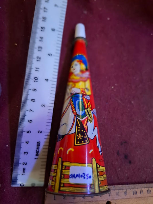 Vintage horn noisemaking tin toy [GAM10350]