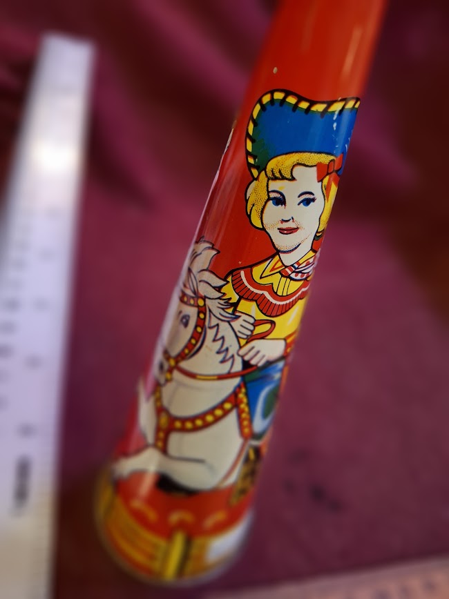 Vintage horn noisemaking tin toy [GAM10350]
