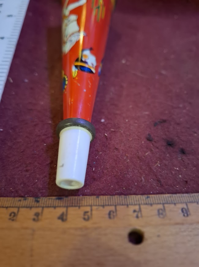 Vintage horn noisemaking tin toy [GAM10350]