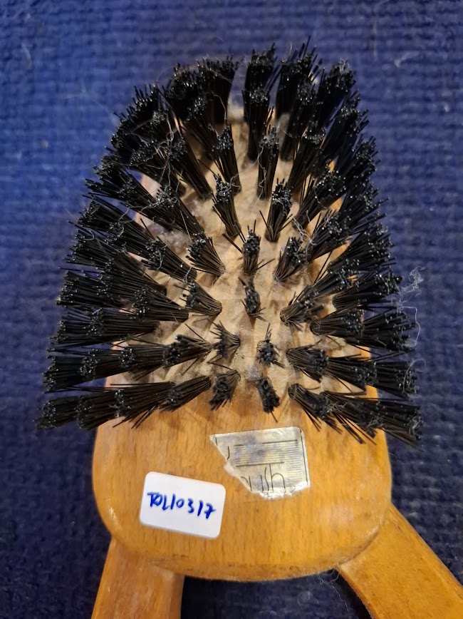 Vintage Wooden Tailor Brush [TOL10317]