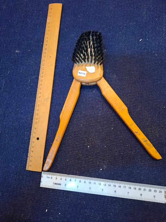 Vintage Wooden Tailor Brush [TOL10317]