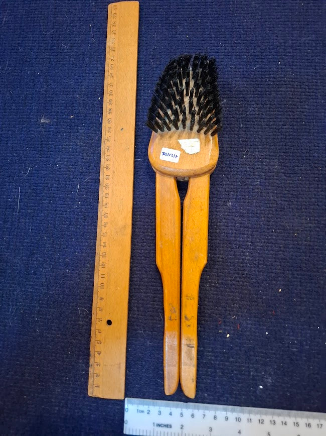 Vintage Wooden Tailor Brush [TOL10317]