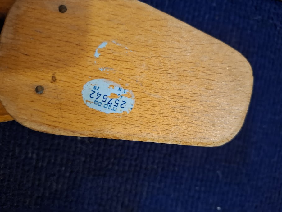 Vintage Wooden Tailor Brush [TOL10317]