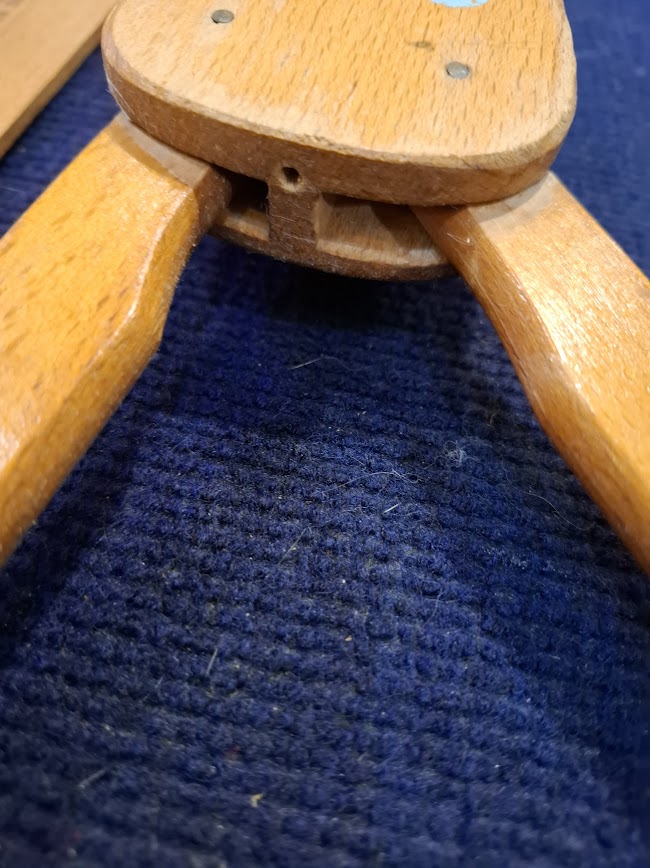 Vintage Wooden Tailor Brush [TOL10317]