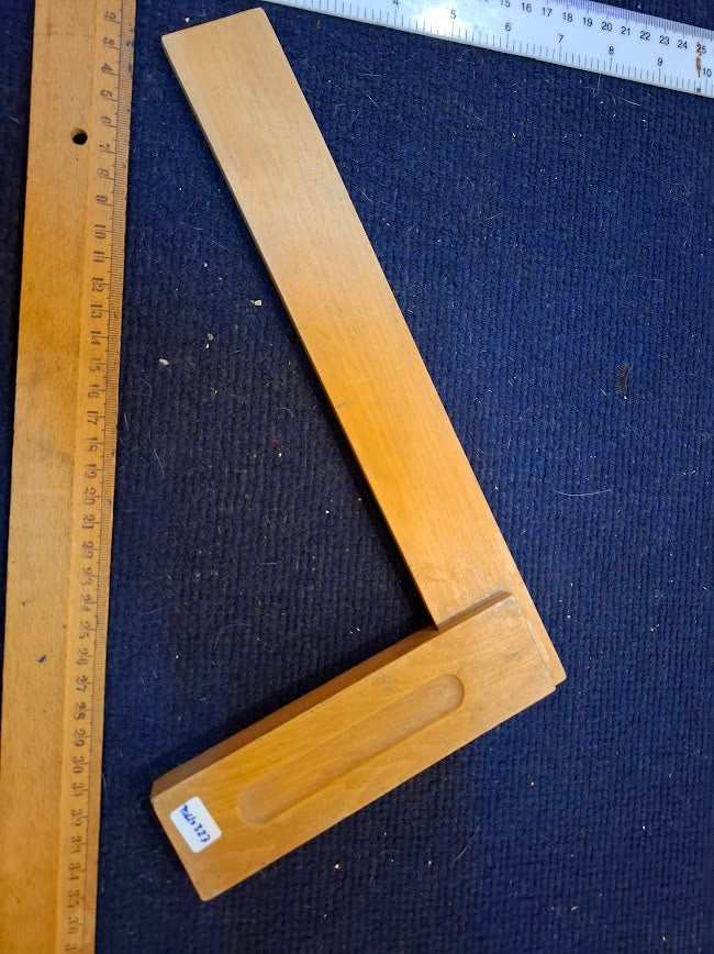 Vintage wooden builders square tool [TOL10323]