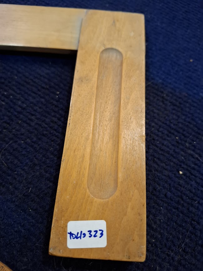 Vintage wooden builders square tool [TOL10323]