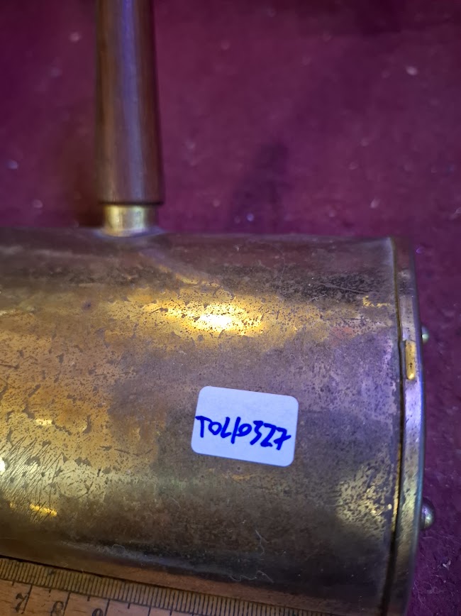 Vintage Clears crumbs from a table [TOL10327]