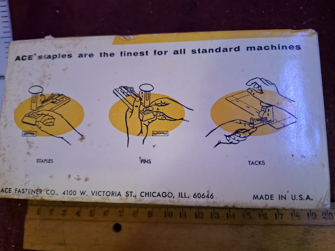 Old Paper staple stapler [TOL10326]