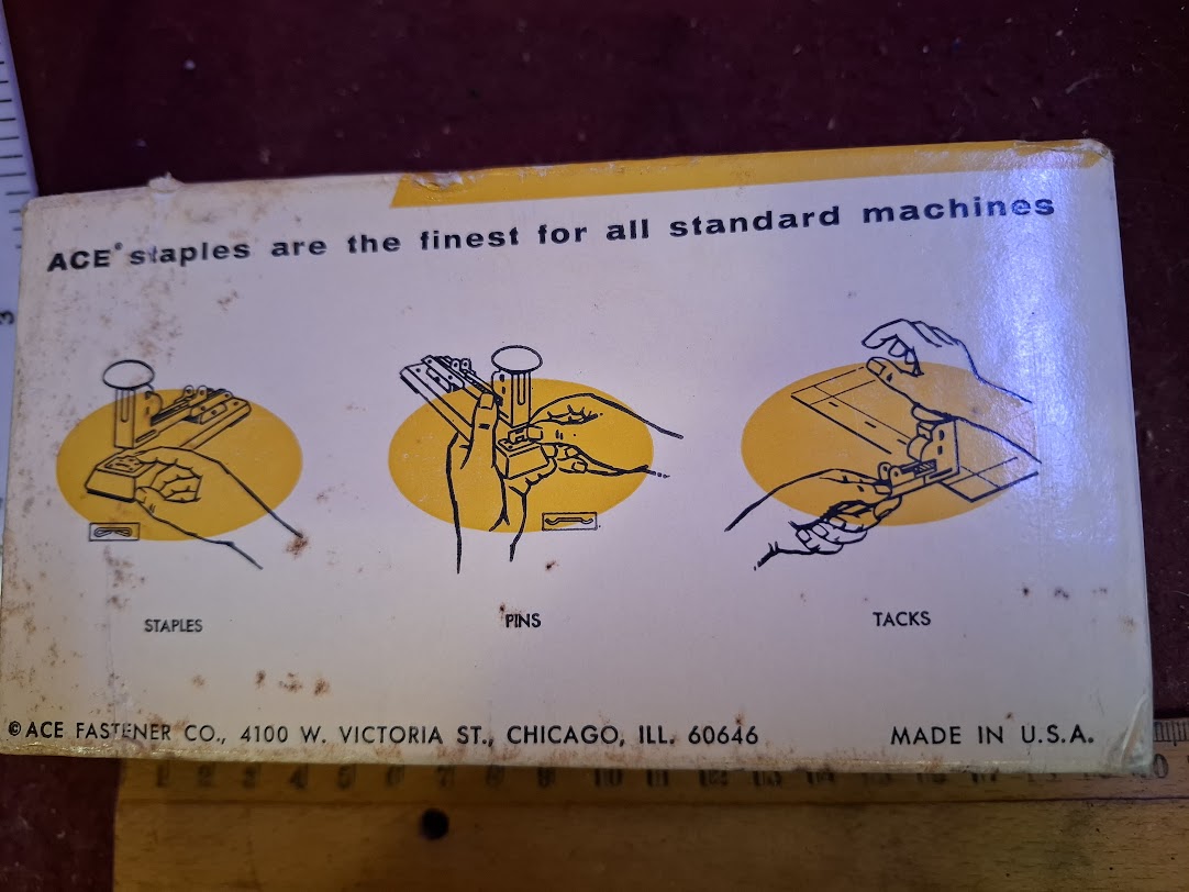 Old Paper staple stapler [TOL10326]