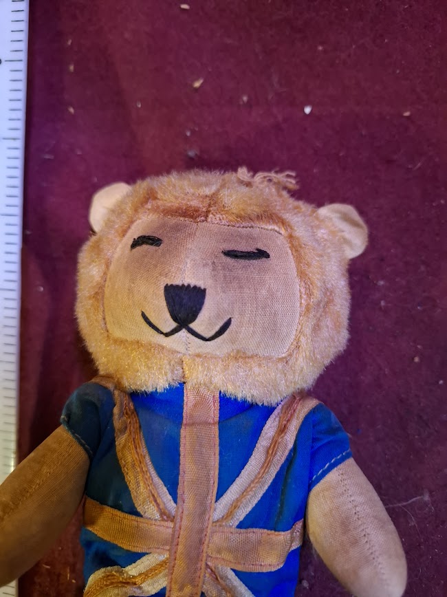 Vintage 1966 world cup willie lion mascot toy - Rare [GAM10368]