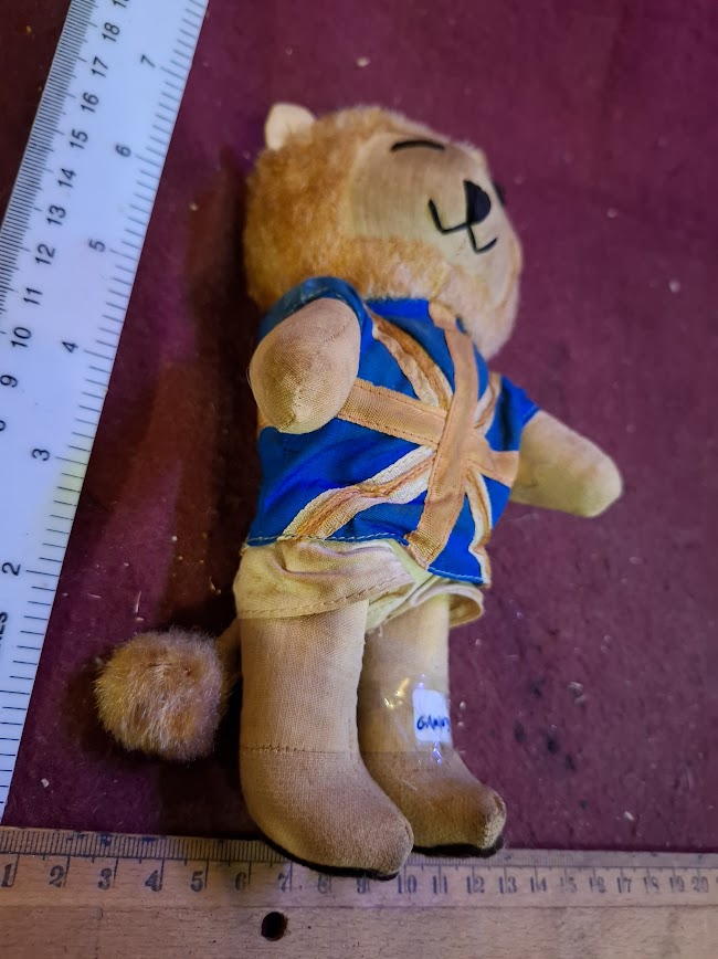 Vintage 1966 world cup willie lion mascot toy - Rare [GAM10368]