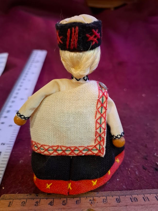 Handmade Traditional Dress Souvenir Doll – Belarus or Latvia [ART10255]