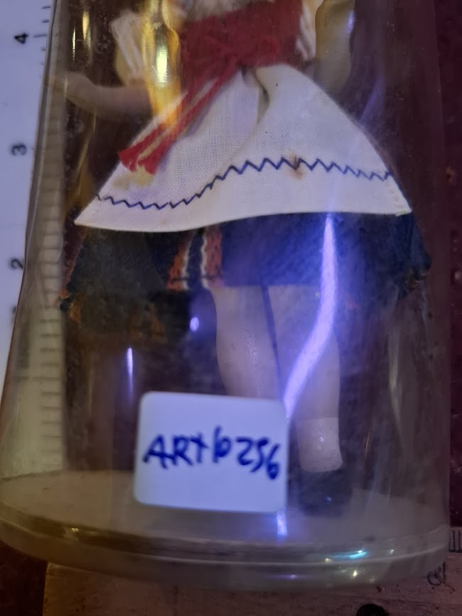 Handmade traditional dress souvenir doll [ART10256]