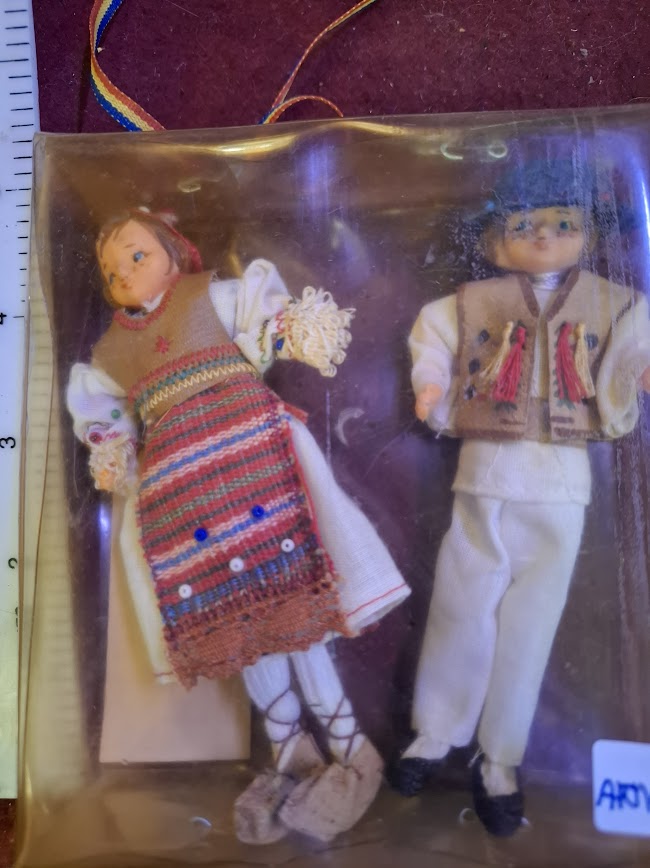 Handmade 2 traditional dress souvenir dolls - Czech olsavsky [ART10258]