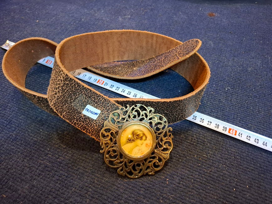 Vintage Belt with woman photo buckle [ART10287]