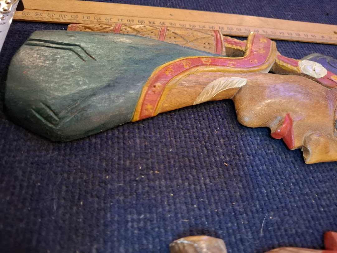 Traditional decorative wood figures for wall [ART10289]
