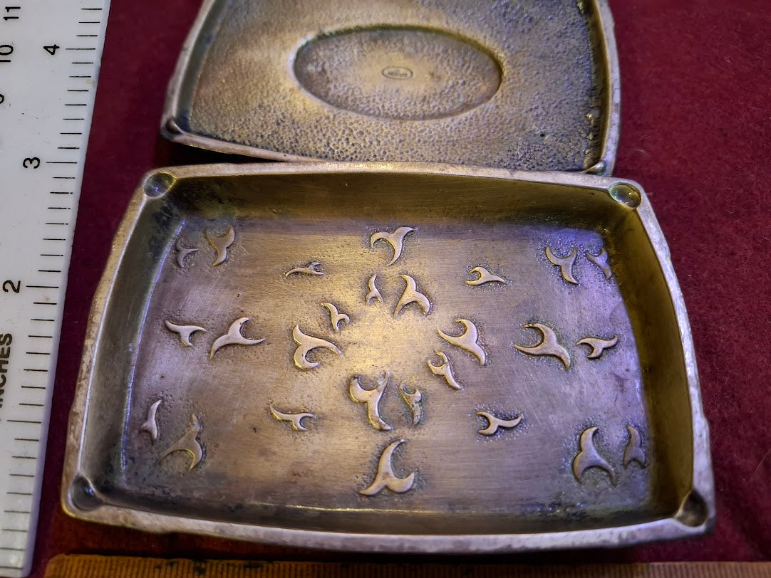 Vintage Box decorated with silver plating [ART10291]