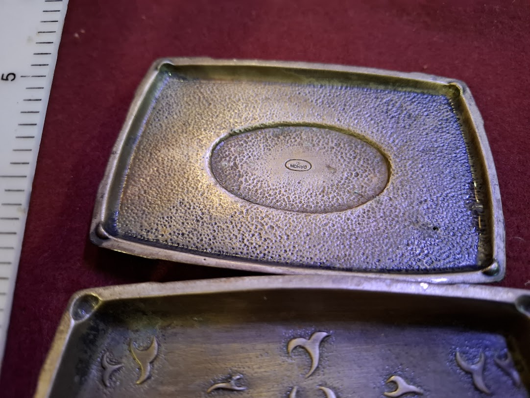 Vintage Box decorated with silver plating [ART10291]