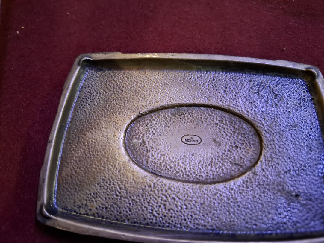 Vintage Box decorated with silver plating [ART10291]