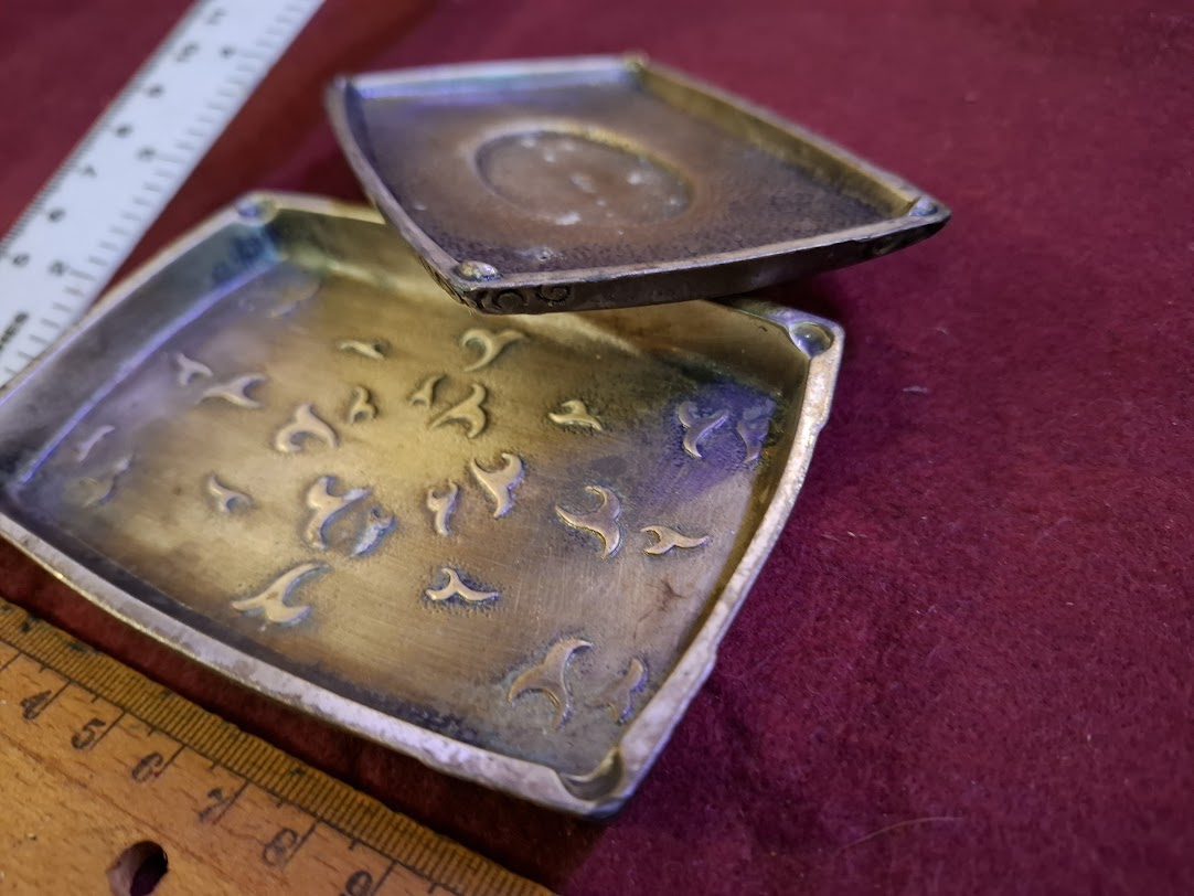 Vintage Box decorated with silver plating [ART10291]