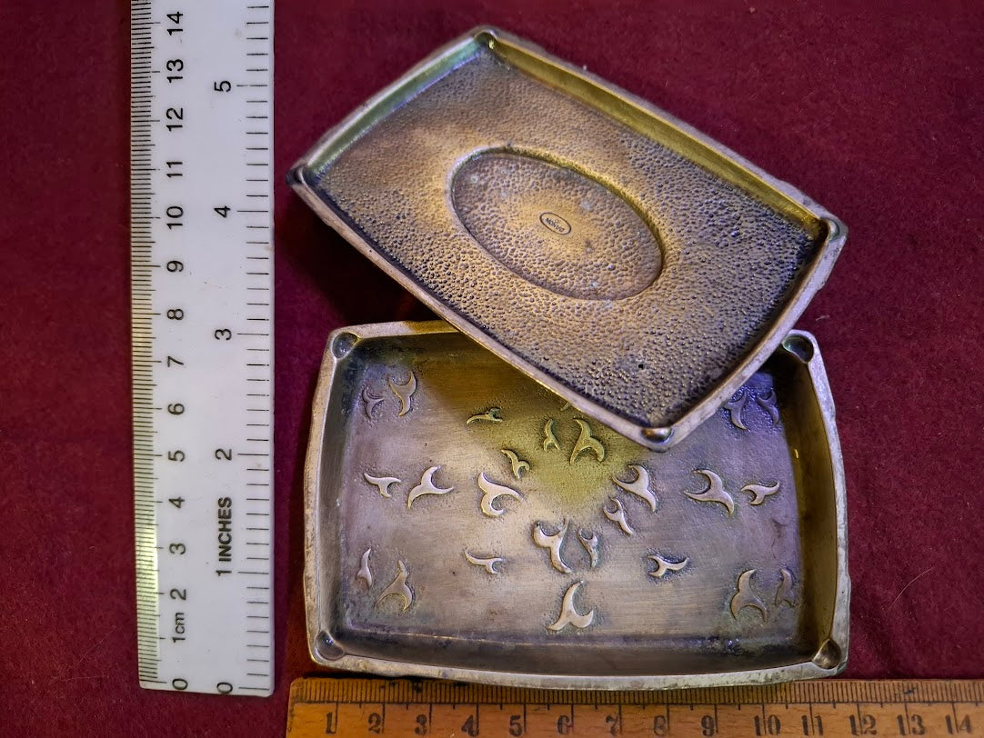 Vintage Box decorated with silver plating [ART10291]