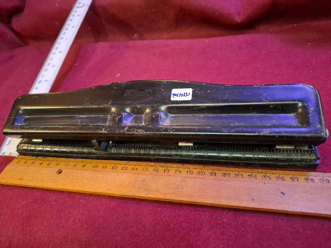 Vintage paper 3 holes punch [TOL10331]