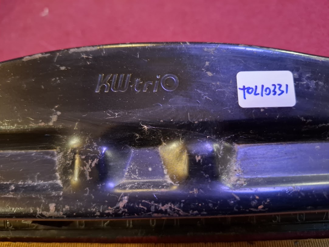 Vintage paper 3 holes punch [TOL10331]