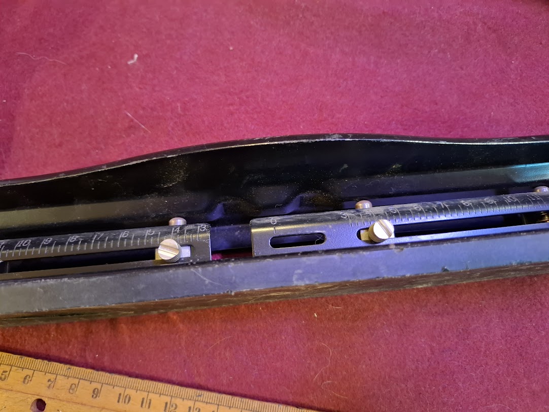 Vintage paper 3 holes punch [TOL10331]