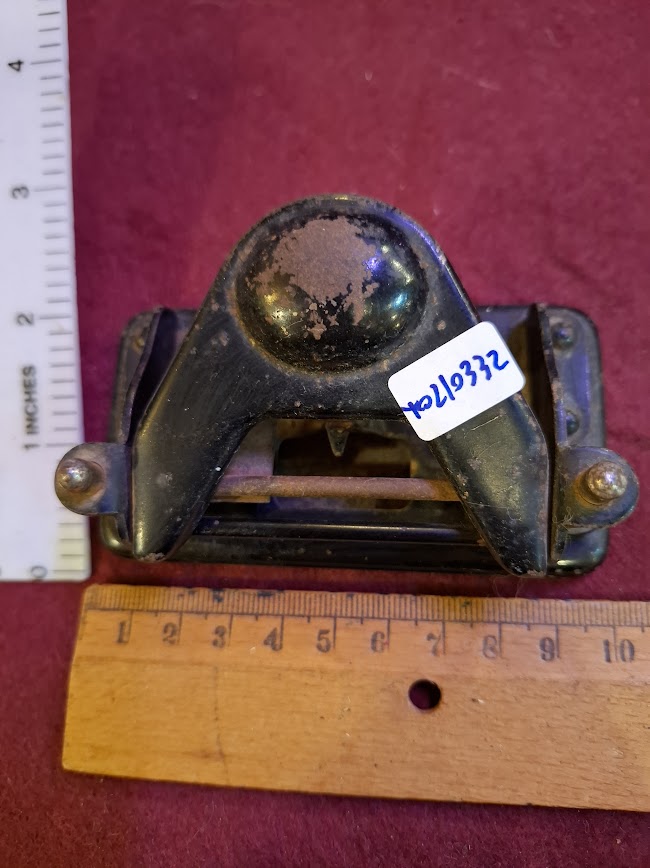 Vintage paper holes punch [TOL10332]